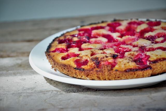 Michigan Cherry Pie: The official state pie of Michigan, made with tart Montmorency cherries and a classic lattice top. Some versions include a splash of cherry liqueur.

