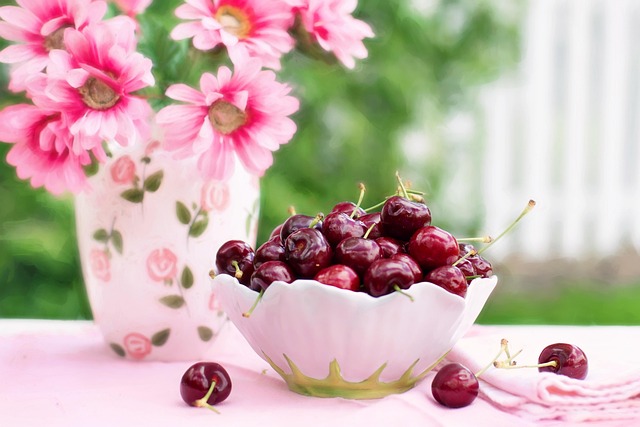 Montmorency cherries are the gold standard for cherry pie, accounting for over 95% of tart cherry production in the United States. 